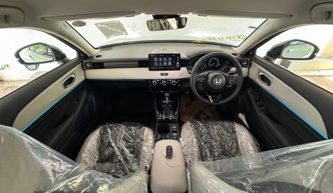 Honda Vezel Z Play – 2024