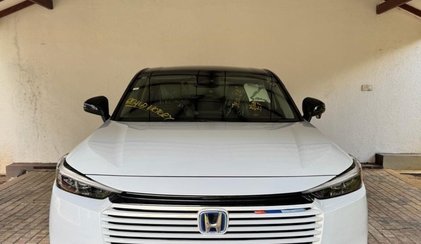 Honda Vezel Z Play – 2024